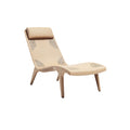 **Chaise longue contemporaine en matériaux durables avec support de tête intégré**