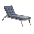 **Chaise longue réglable avec coussin rembourré et structure en métal**