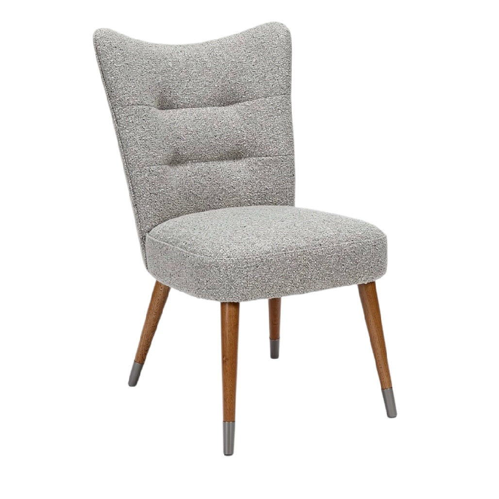 **Fauteuil moderne en tissu gris avec pieds en bois**